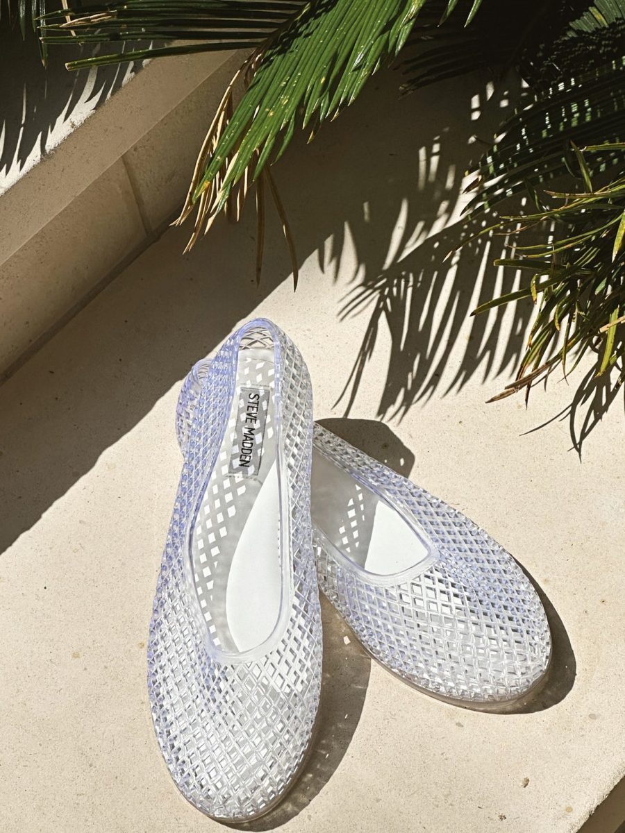 Steve Madden Gyzmo Jelly Flat ~ Clear