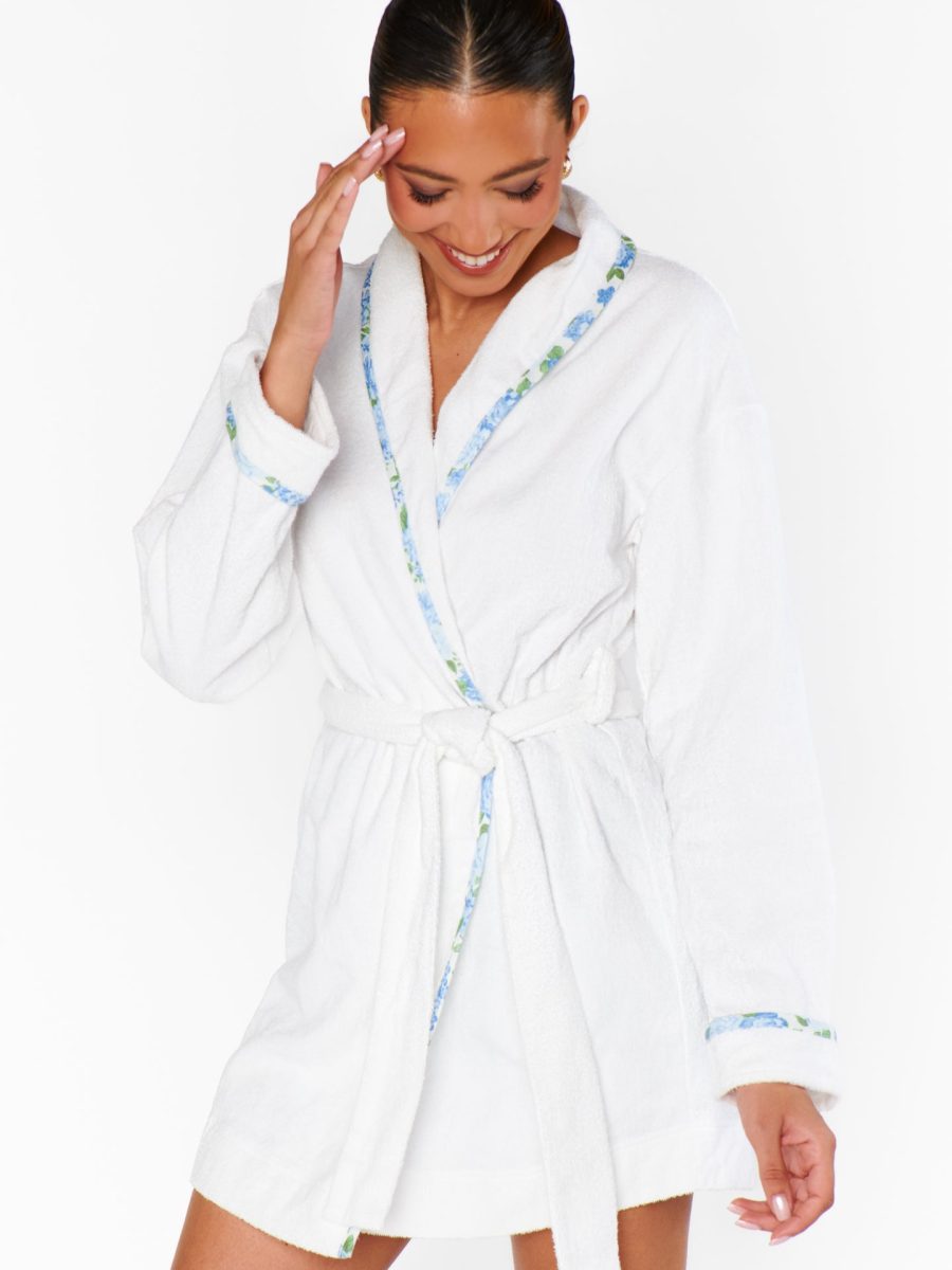Freshen Up Robe ~ White Terry