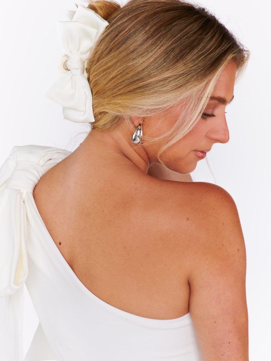 Bow Claw Clip ~ Ivory