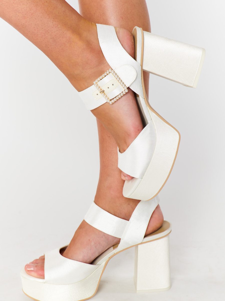 Dolce Vita Bobby Pearl Platform Heel ~ White Pearls