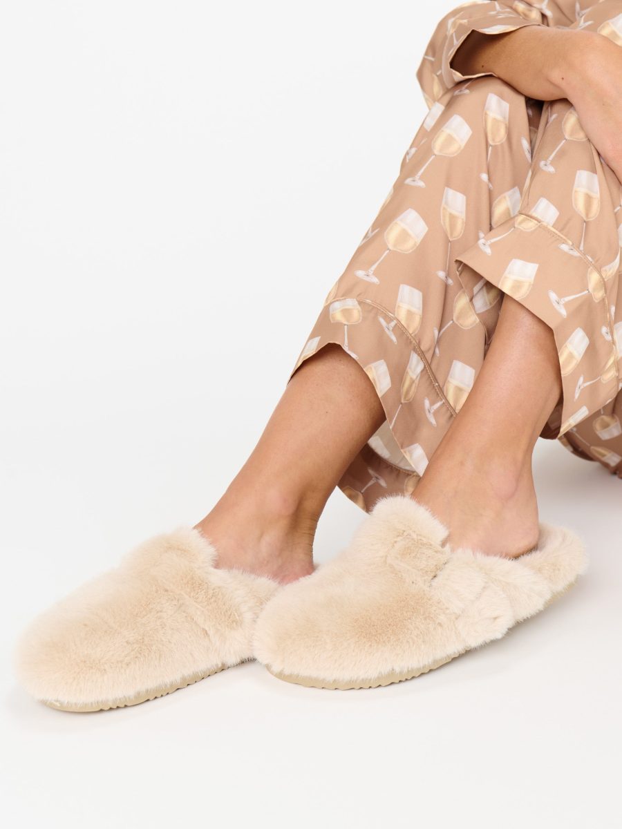 Matisse Portland Slipper ~ Natural