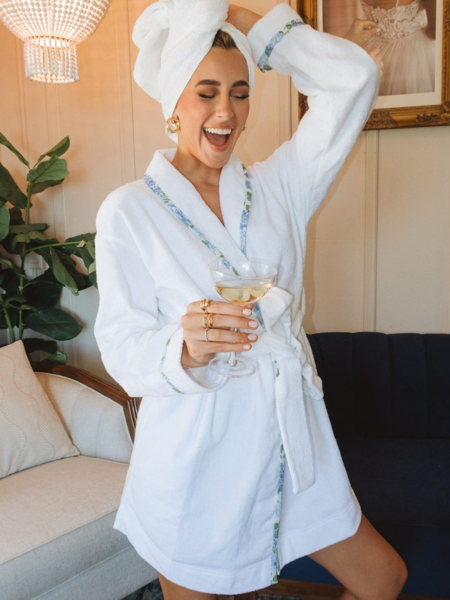 Freshen Up Robe ~ White Terry