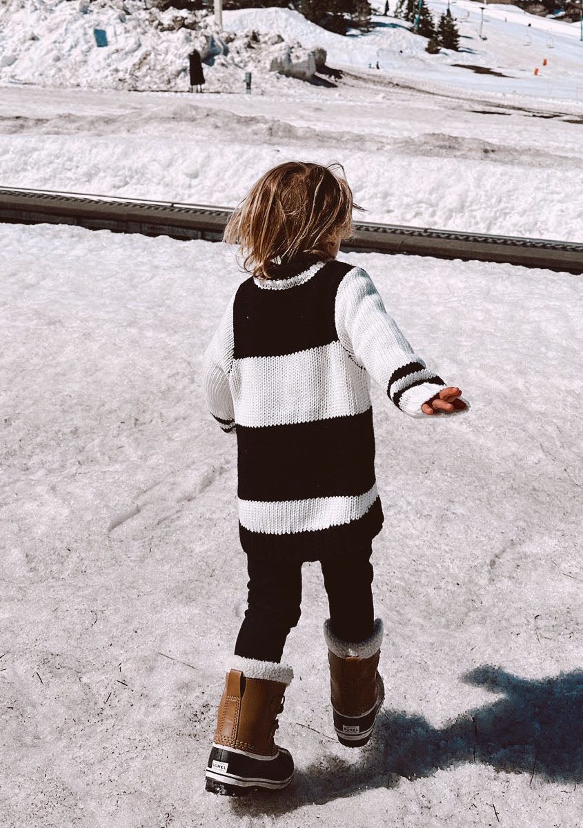 Mini Ski In Sweater ~ Ski Knit Black